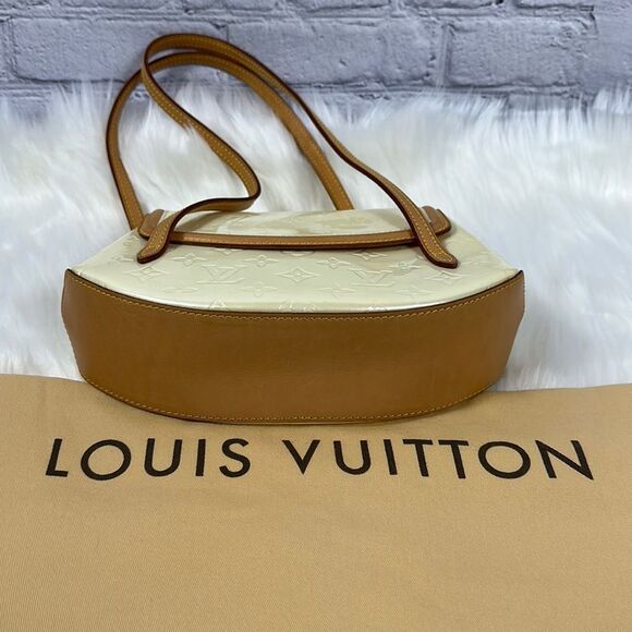 Louis Vuitton Monogram Vernis Perle Shoulder Bag Purse in Biscayne Bay - Picture 3 of 12